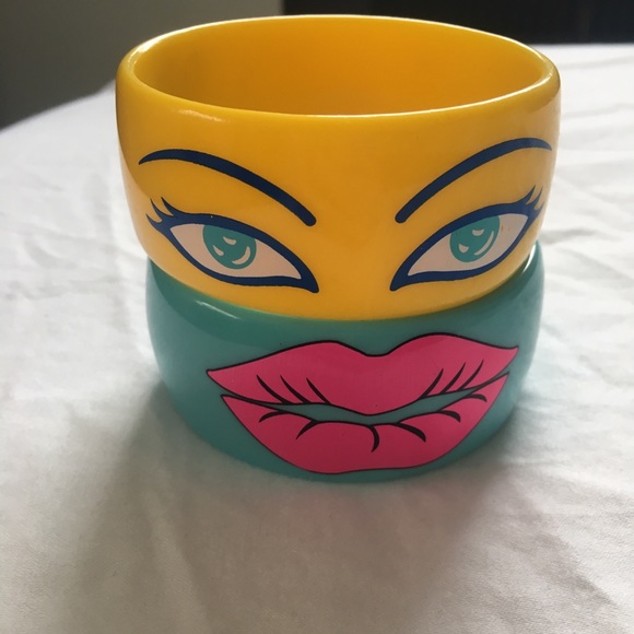π₯ VINTAGE Bright Eye & Hot Pink Lip Bangles π₯ - Picture 4 of 8